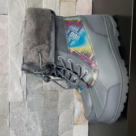 UGG Kids Butte II Cwr Snow Boot - Picture 4 of 10